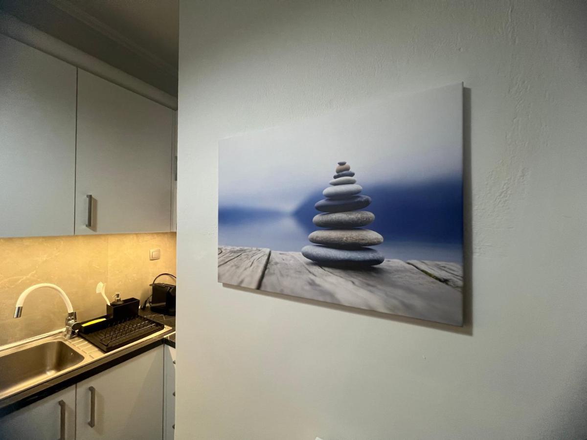 Center Modern Apartment *